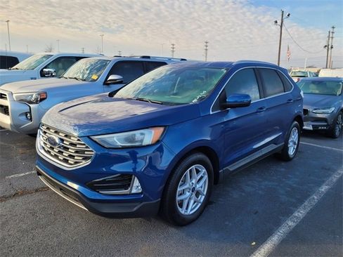 Certified 2021 Ford Edge SEL w/ Convenience Package image 3