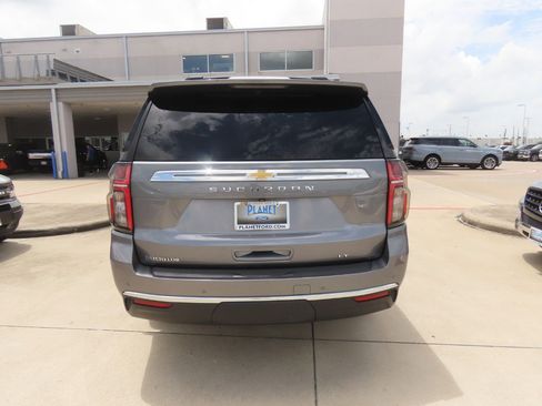 Used 2021 Chevrolet Suburban LT w/ LT Signature Package AWD/4WD image 13
