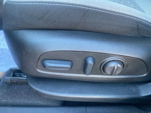 Used 2023 Chevrolet Equinox LT image 20