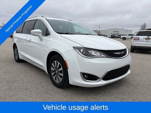 Used 2020 Chrysler Pacifica Touring-L Plus image 9