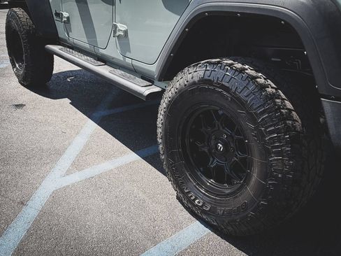 Used 2023 Jeep Wrangler Unlimited Sport AWD/4WD image 27