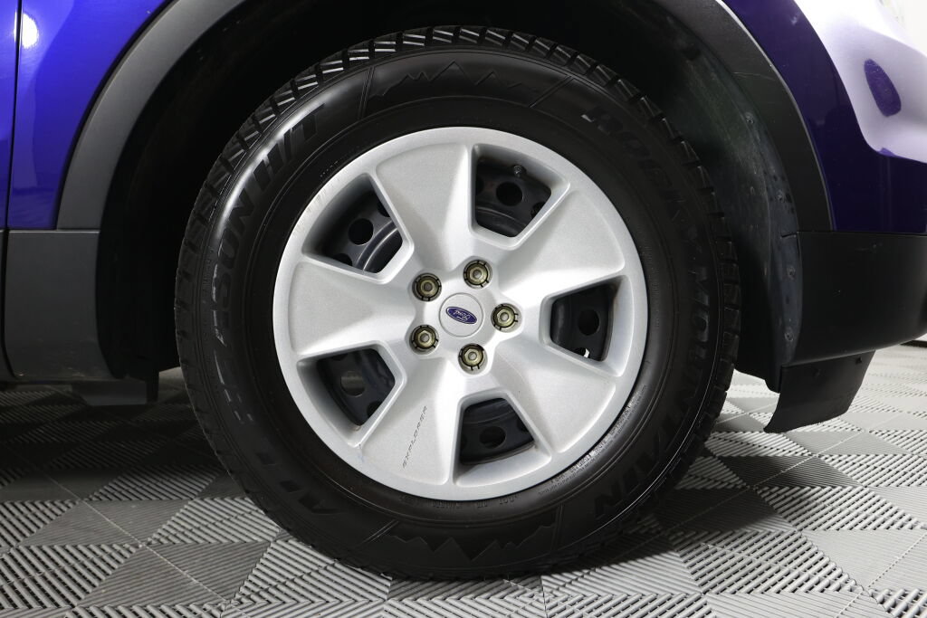 Used 2013 Ford Explorer FWD w/ Class III Trailer Tow Pkg image 6
