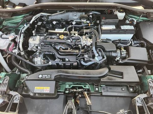 Used 2026 Toyota Corolla Cross XLE FWD image 31