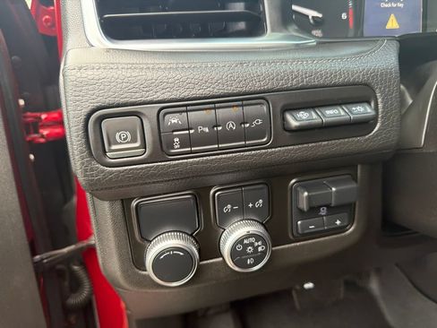 Used 2021 GMC Yukon XL Denali w/ Denali Premium Package RWD image 16