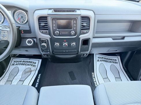 Used 2019 RAM 1500 Express AWD/4WD image 19