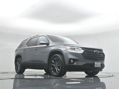 Used 2021 Chevrolet Traverse RS image 50