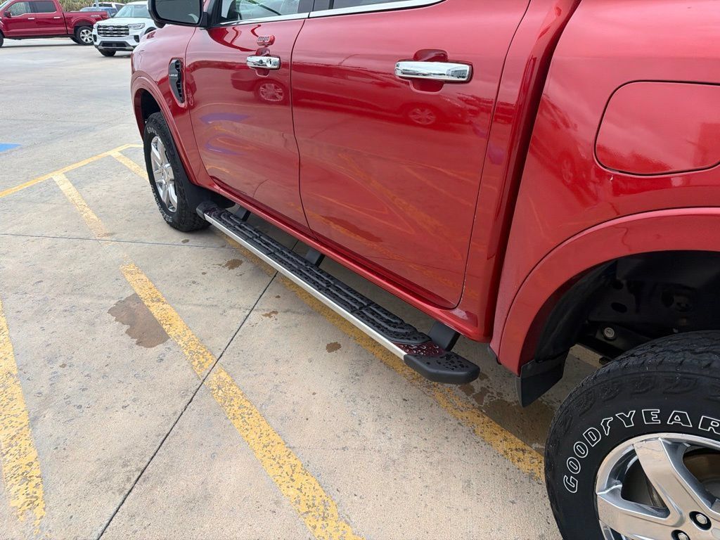 Used 2024 Ford Ranger Lariat w/ FX4 Off-Road Package AWD/4WD image 12