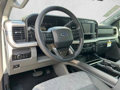 New 2026 Ford F250 XLT w/ FX4 Off-Road Package image 3