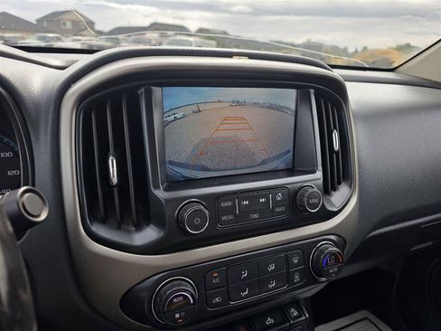 Used 2017 Chevrolet Colorado Z71 AWD/4WD image 14