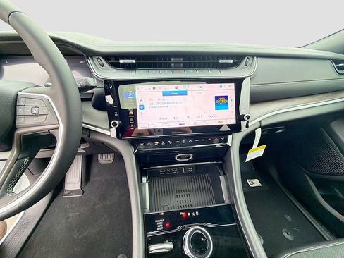 New 2026 Jeep Grand Cherokee Altitude AWD/4WD image 26