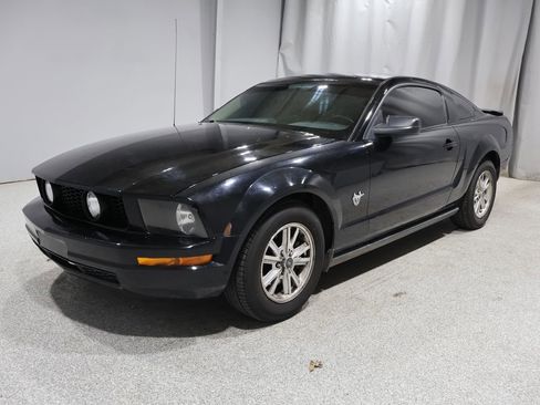 Used 2009 Ford Mustang Coupe image 6