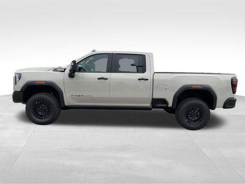 New 2026 GMC Sierra 2500 AT4X w/ AT4X AEV Edition AWD/4WD image 4