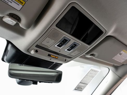 Used 2024 Land Rover Range Rover Evoque Dynamic SE image 26