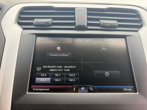 Used 2016 Ford Fusion SE image 6