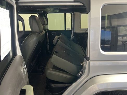 Used 2024 Jeep Wrangler High Altitude image 32