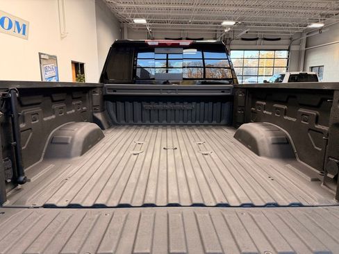 Used 2023 GMC Sierra 2500 Denali AWD/4WD image 8