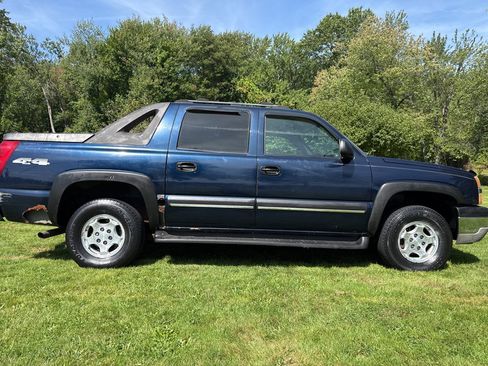 Used 2004 Chevrolet Avalanche 4x4 image 22