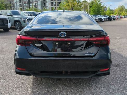 Certified 2021 Toyota Avalon XLE FWD image 5