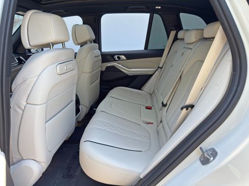 Used 2024 BMW X5 sDrive40i w/ Premium Package RWD image 45