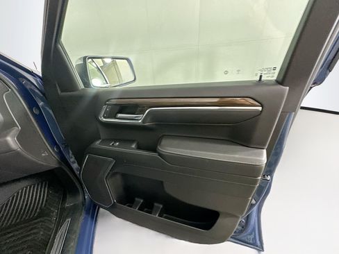 Used 2024 Chevrolet Silverado 1500 LT AWD/4WD image 31