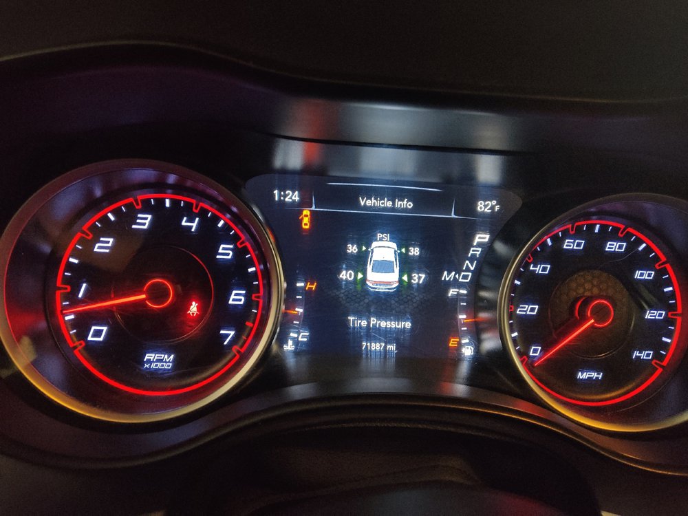 Used 2019 Dodge Charger SXT RWD image 23