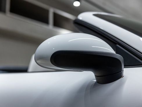 Used 2017 Porsche 911 Carrera S image 8