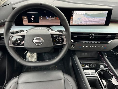 Used 2025 Nissan Murano SL image 10