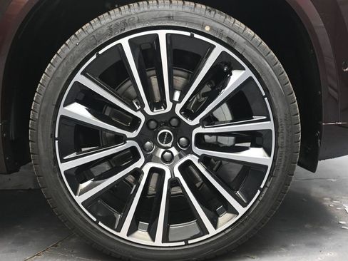 New 2026 Volvo XC90 B6 Plus w/ Protection Package Premier image 10