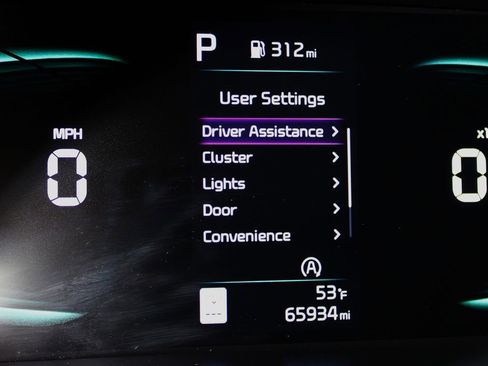 Used 2023 Kia Soul LX w/ LX Technology Package image 29