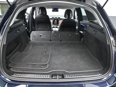 Used 2024 Mercedes-Benz GLC 300 image 11