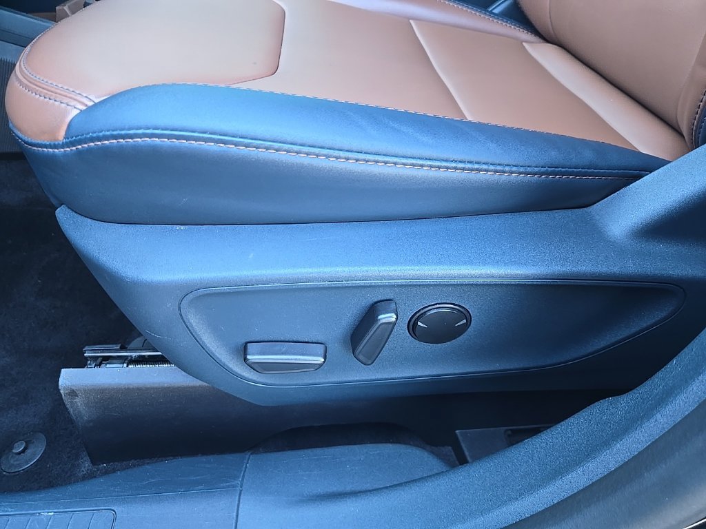 Used 2023 Ford Maverick Lariat FWD image 25