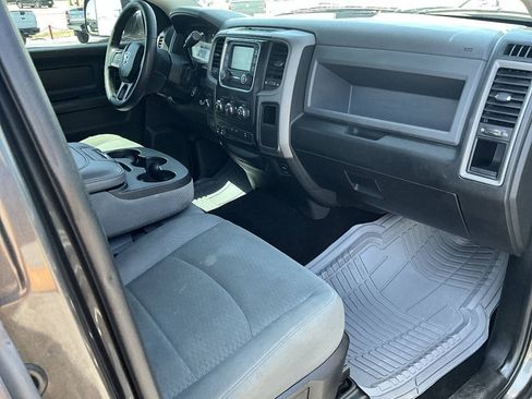 Used 2017 RAM 2500 Tradesman w/ Chrome Appearance Group AWD/4WD image 31