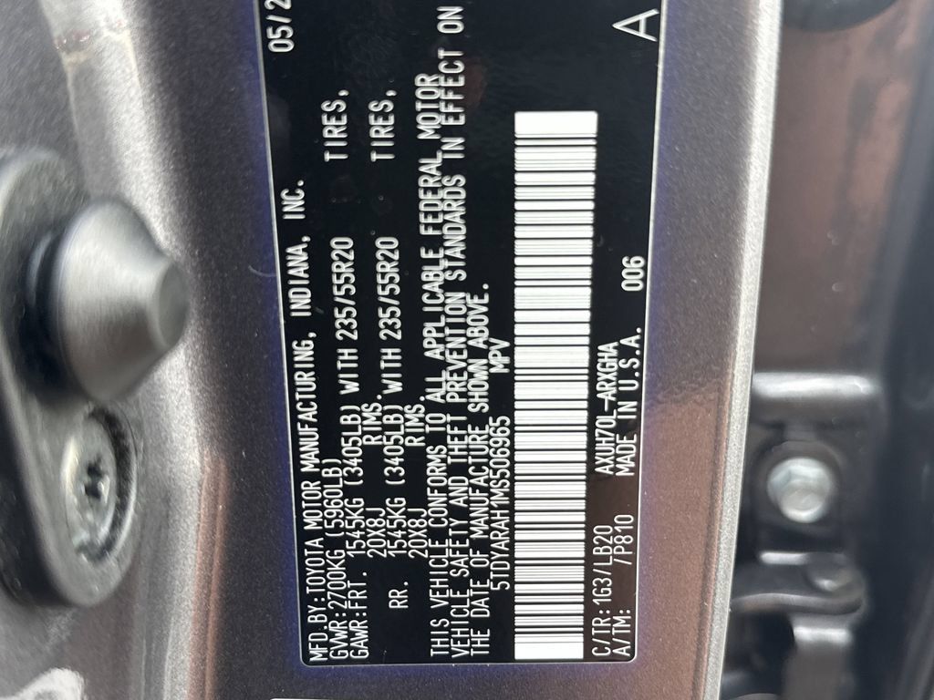 Used 2021 Toyota Highlander Limited FWD image 38