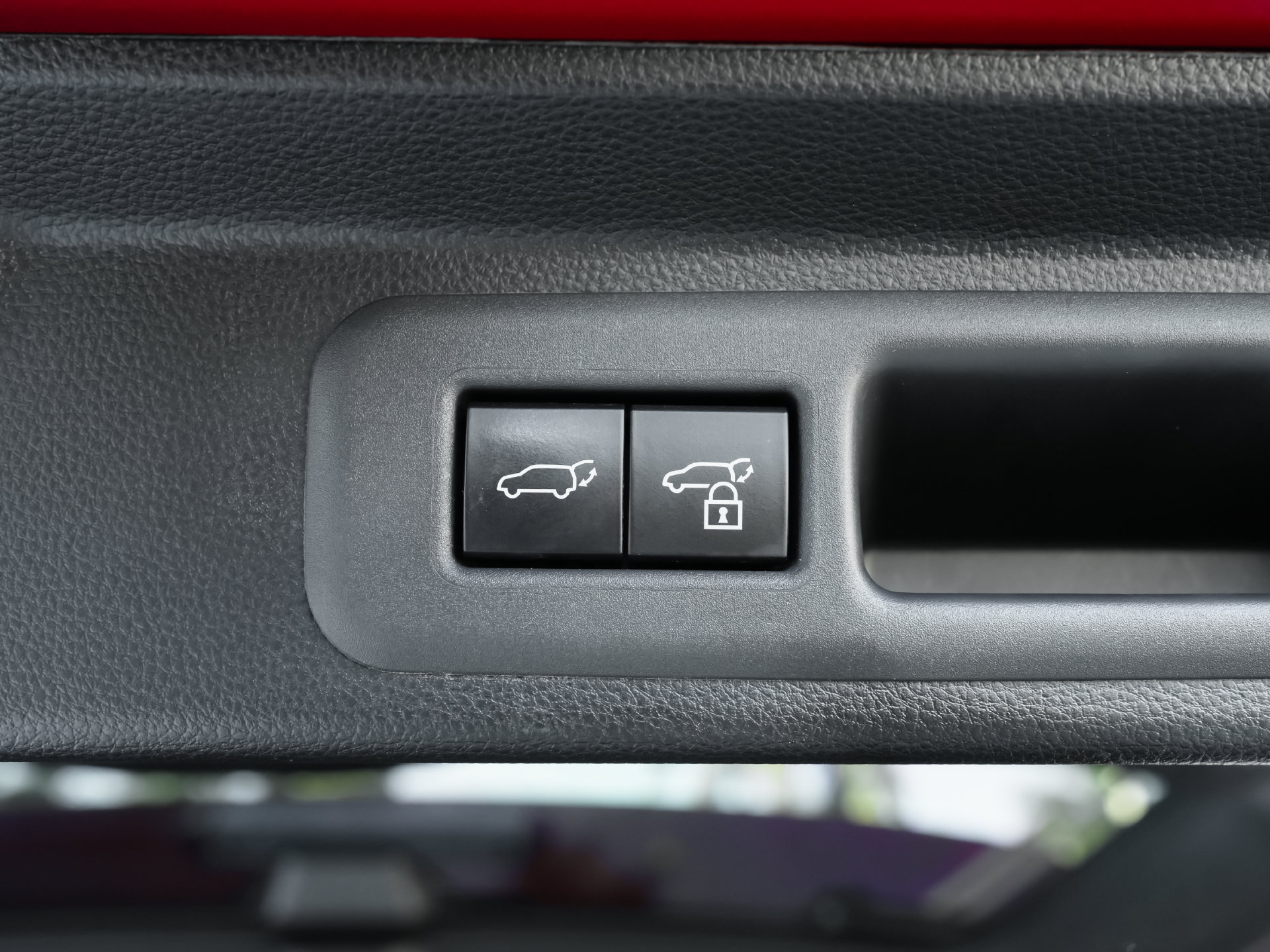 Used 2024 Toyota Sequoia Platinum AWD/4WD image 45