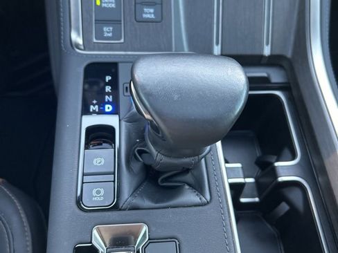 Used 2024 Lexus GX 550 w/ Accessory Package (Z1) AWD/4WD image 22