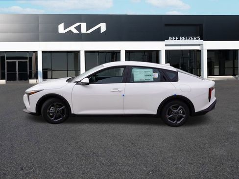 New 2025 Kia K4 LXS image 6