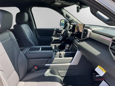 New 2026 Toyota Tundra Limited AWD/4WD image 15
