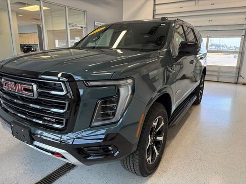 Used 2026 GMC Yukon AT4 w/ LPO, Floor Liner Package AWD/4WD image 6