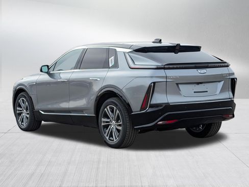 Used 2026 Cadillac Lyriq Luxury w/ LPO, Floor Liner Package AWD/4WD image 4