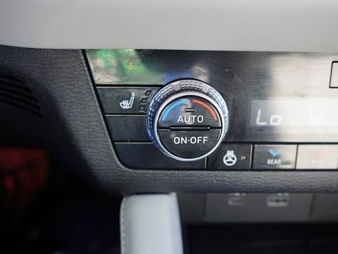 Used 2023 Mitsubishi Outlander SEL image 31