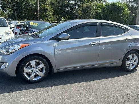 Used 2013 Hyundai Elantra GLS w/ Preferred Pkg FWD image 12