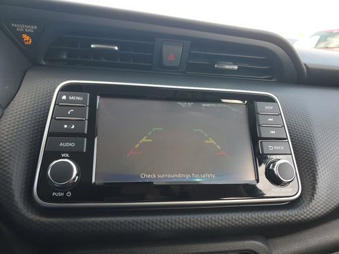 Used 2023 Nissan Kicks S image 30