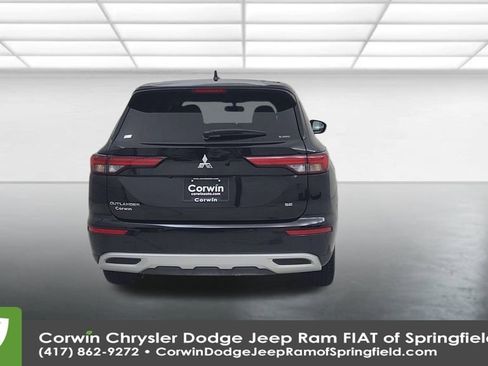 Used 2024 Mitsubishi Outlander SE image 13