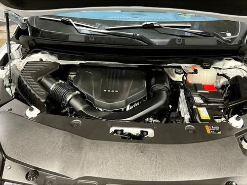 Used 2025 Buick Enclave Avenir w/ Super Cruise Package FWD image 27