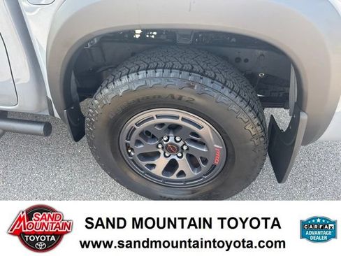 Used 2025 Nissan Frontier PRO-4X w/ Interior Protection Package AWD/4WD image 12
