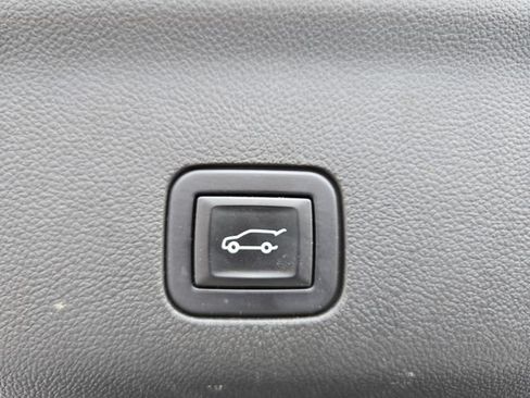 Used 2023 Cadillac Escalade Sport AWD/4WD image 39
