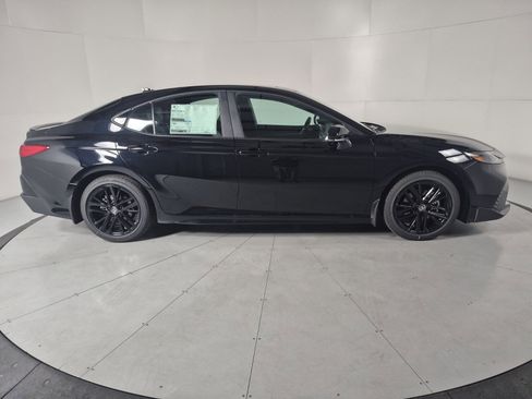 New 2026 Toyota Camry SE image 5