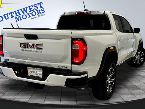 Used 2024 GMC Canyon AT4 w/ Technology Package AWD/4WD image 7