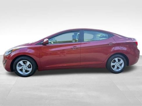 Used 2015 Hyundai Elantra SE image 2