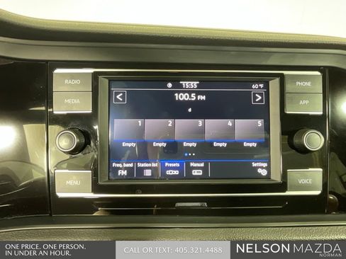 Used 2024 Volkswagen Jetta Sport image 33